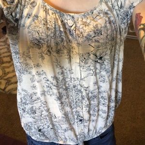 ⚜️Floral pattern flowing top